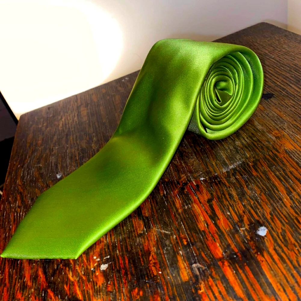 Calvin klein green satin tie